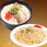 炒飯と豚骨ラーメンセット